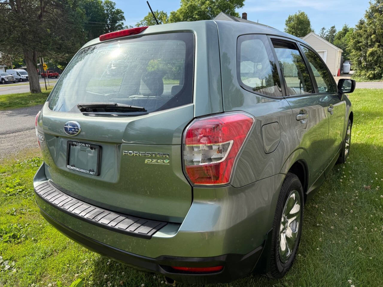 Used 2015 Subaru Forester 2.5i AWD/4WD image 6