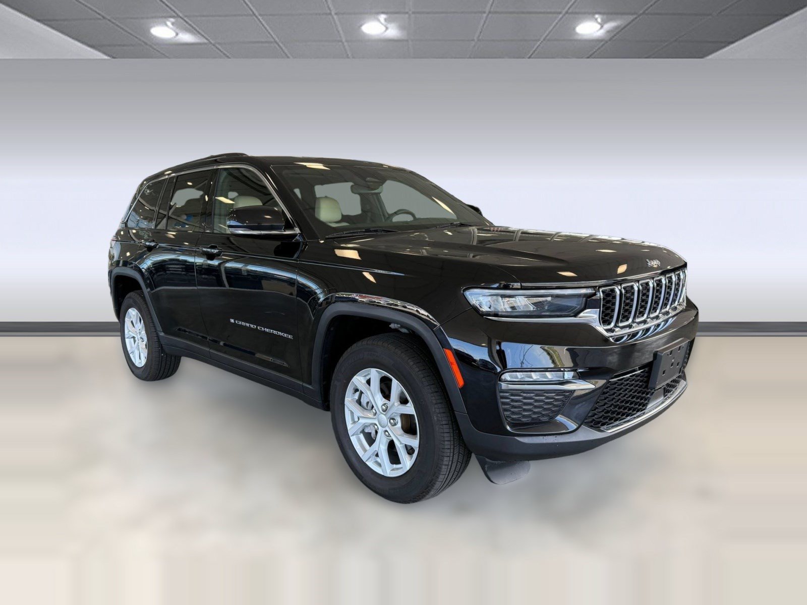 Used 2023 Jeep Grand Cherokee Limited AWD/4WD image 7