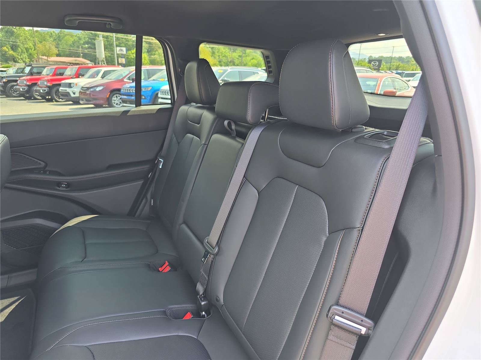 New 2026 Jeep Cherokee Limited AWD/4WD image 14