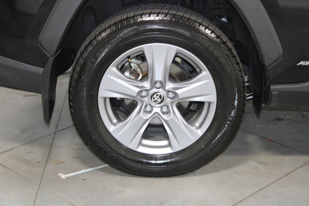 Used 2023 Toyota RAV4 XLE w/ Convenience Package image 13