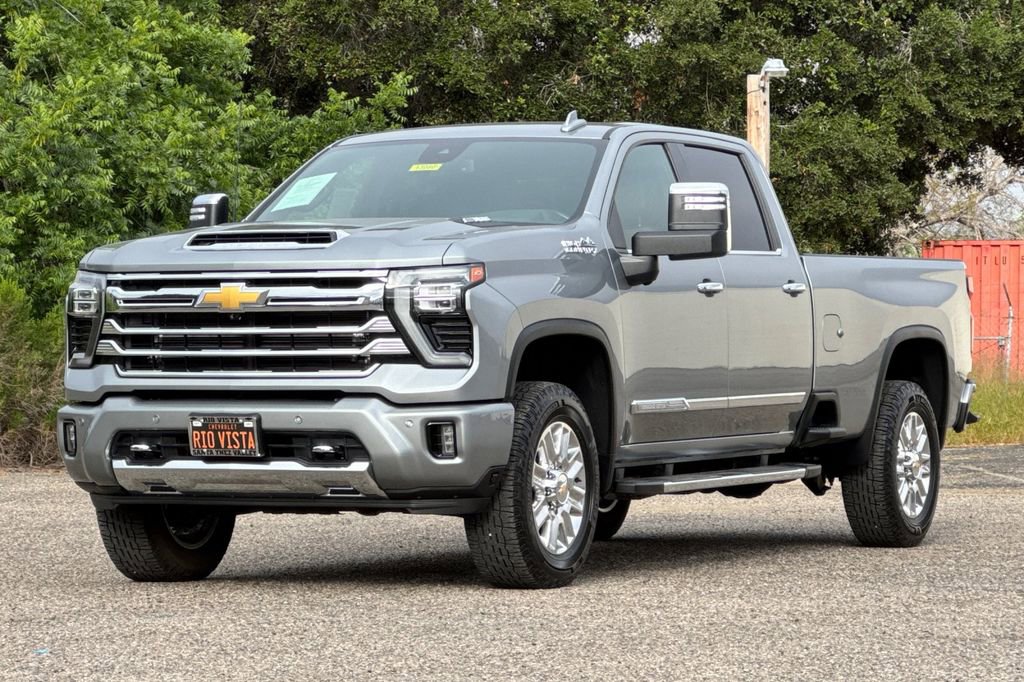 Certified 2024 Chevrolet Silverado 3500 High Country AWD/4WD image 8