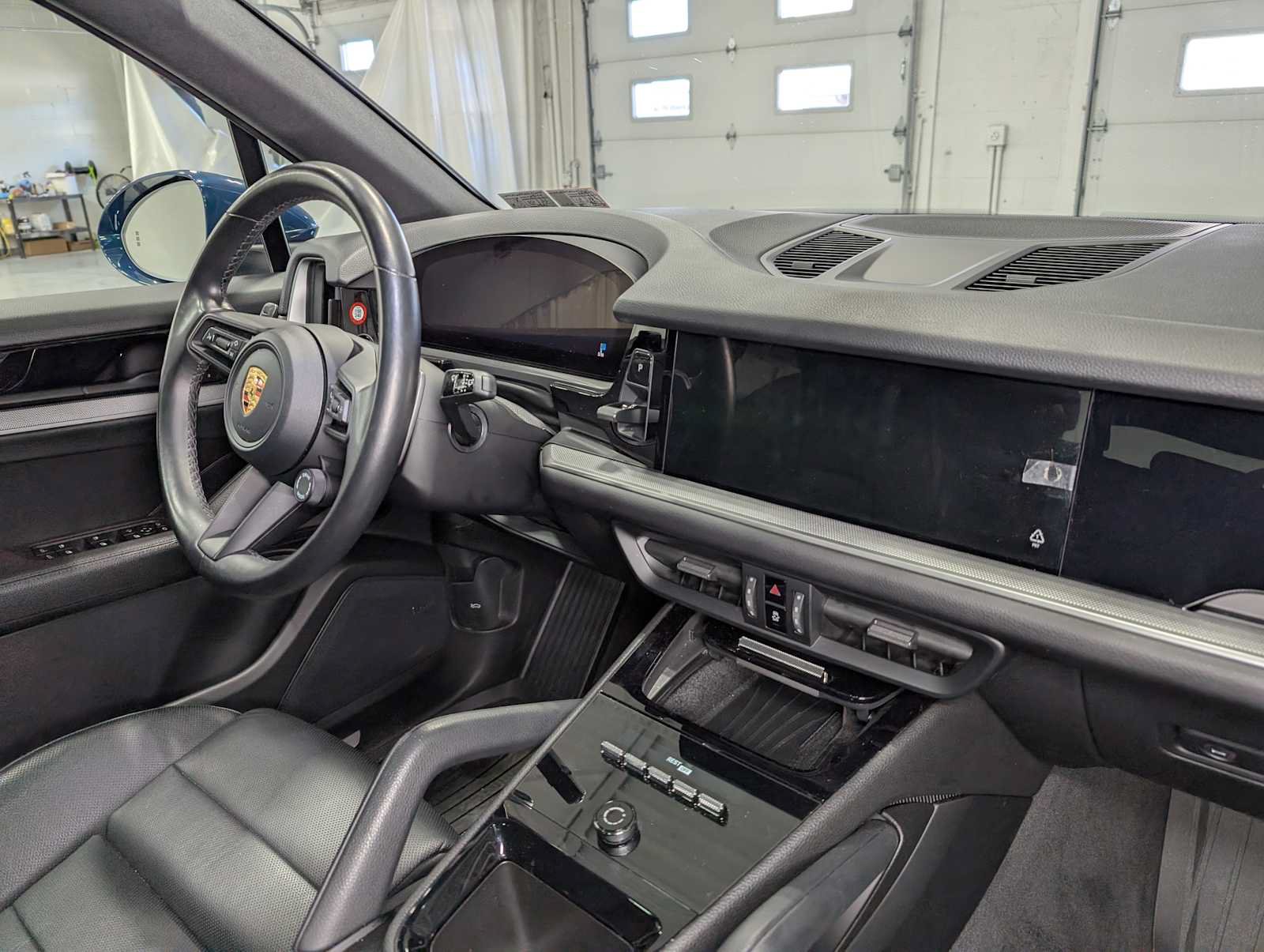 Used 2024 Porsche Cayenne S AWD/4WD image 37