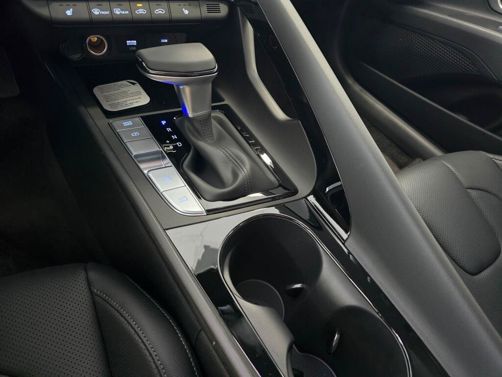 New 2026 Hyundai Elantra Limited FWD image 29