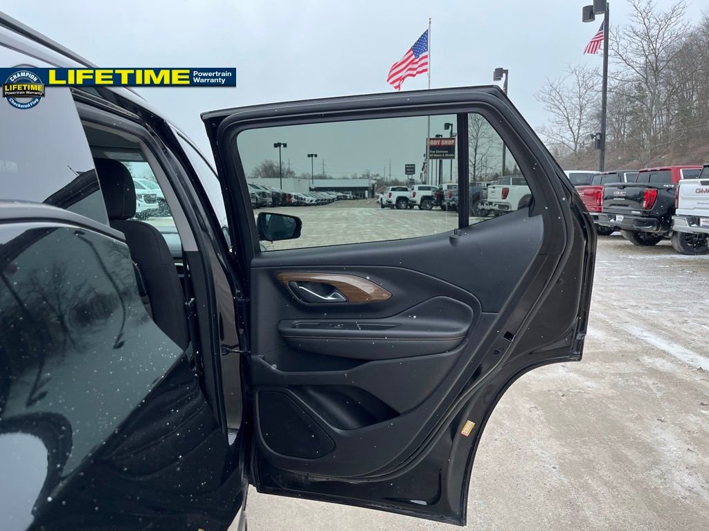 Used 2018 GMC Terrain SLE w/ Driver Convenience Package image 32