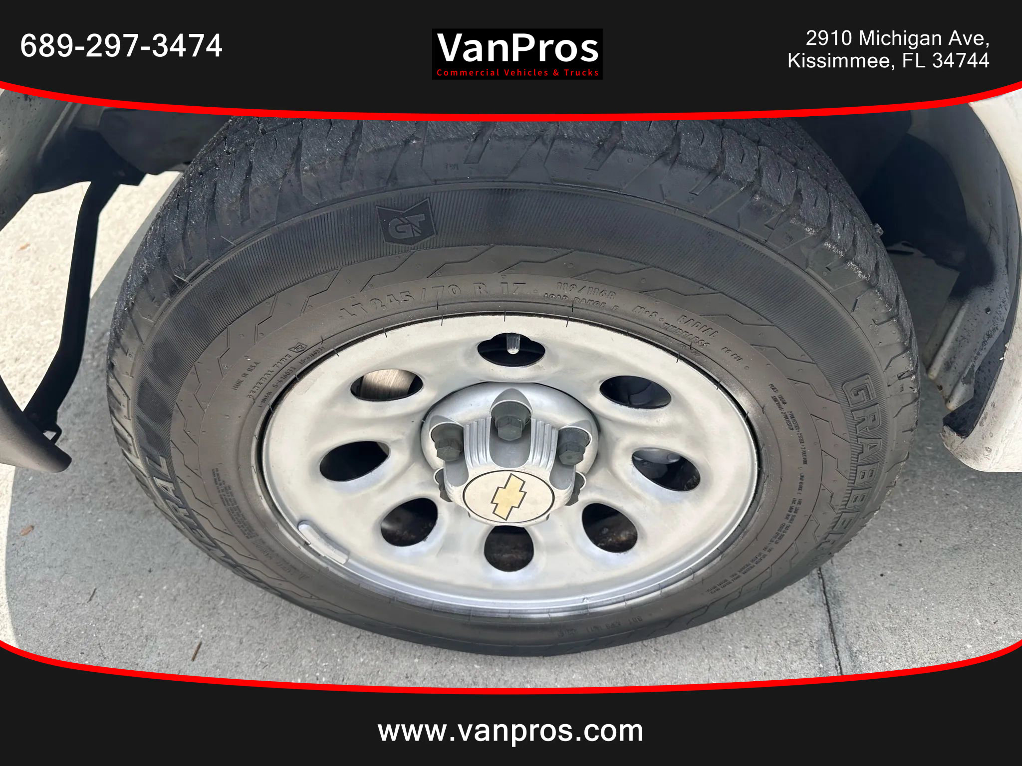 Used 2011 Chevrolet Express 1500 image 17