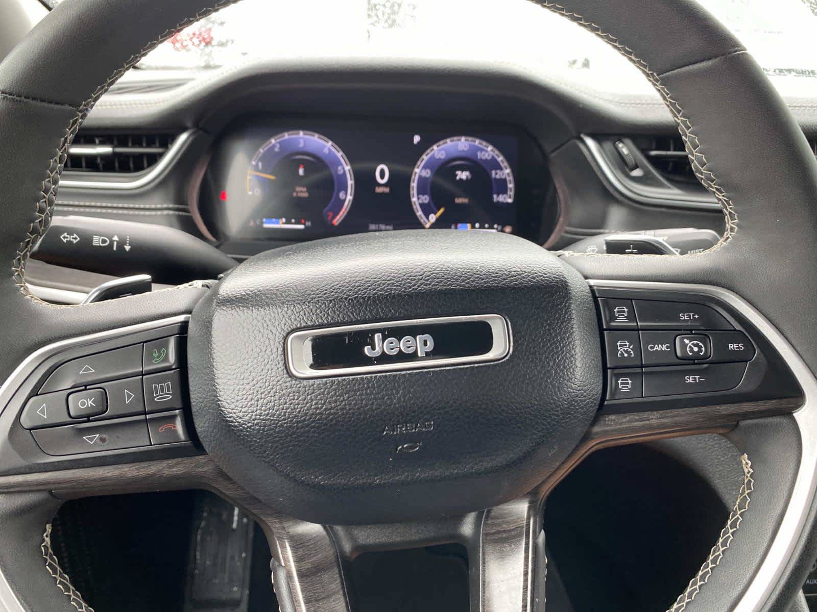 Certified 2023 Jeep Grand Cherokee Limited AWD/4WD image 15