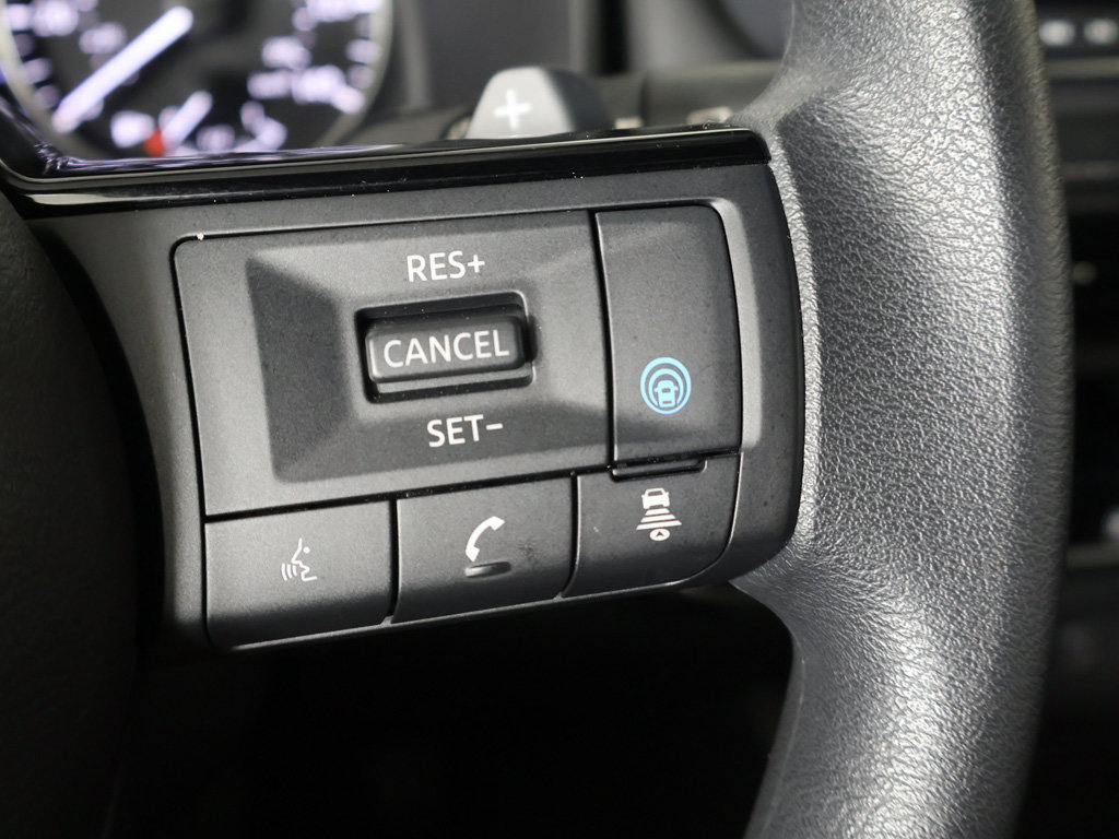 Used 2023 Nissan Rogue SV AWD/4WD image 36