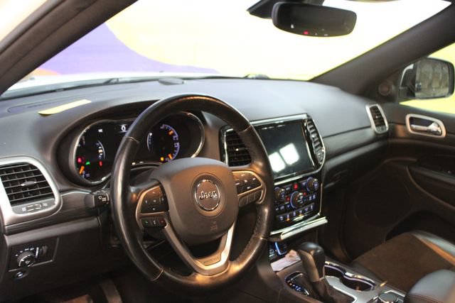 Used 2021 Jeep Grand Cherokee Altitude AWD/4WD image 14