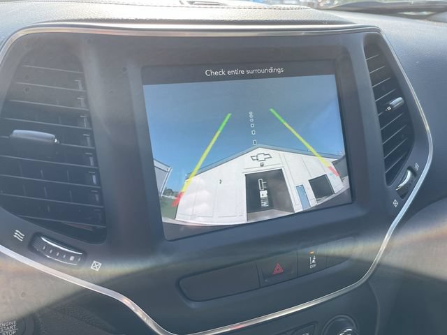 Used 2022 Jeep Cherokee Latitude Lux w/ Sun & Sound Group AWD/4WD image 20