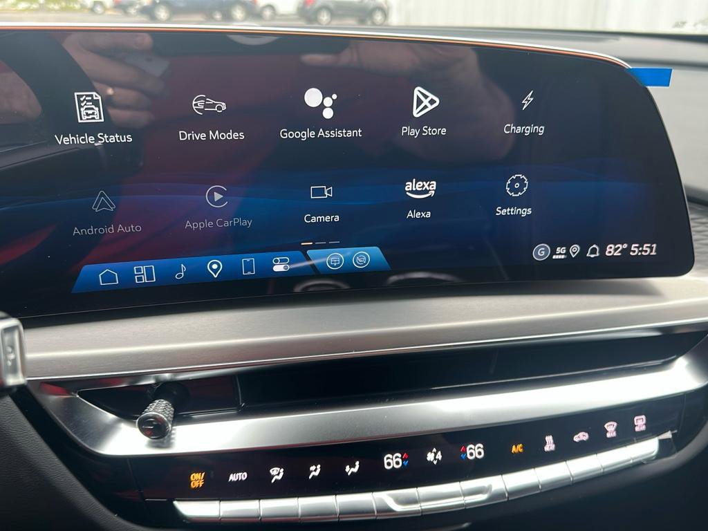 New 2025 Cadillac Lyriq Luxury image 19