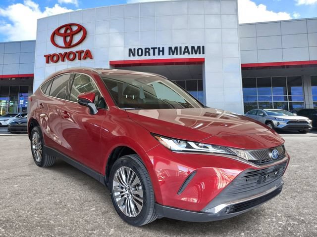 Used 2022 Toyota Venza XLE AWD/4WD image 1