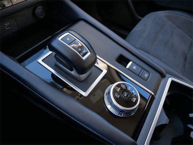 Used 2023 Mitsubishi Outlander SE image 22