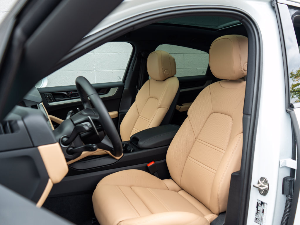 New 2026 Porsche Cayenne S AWD/4WD image 5