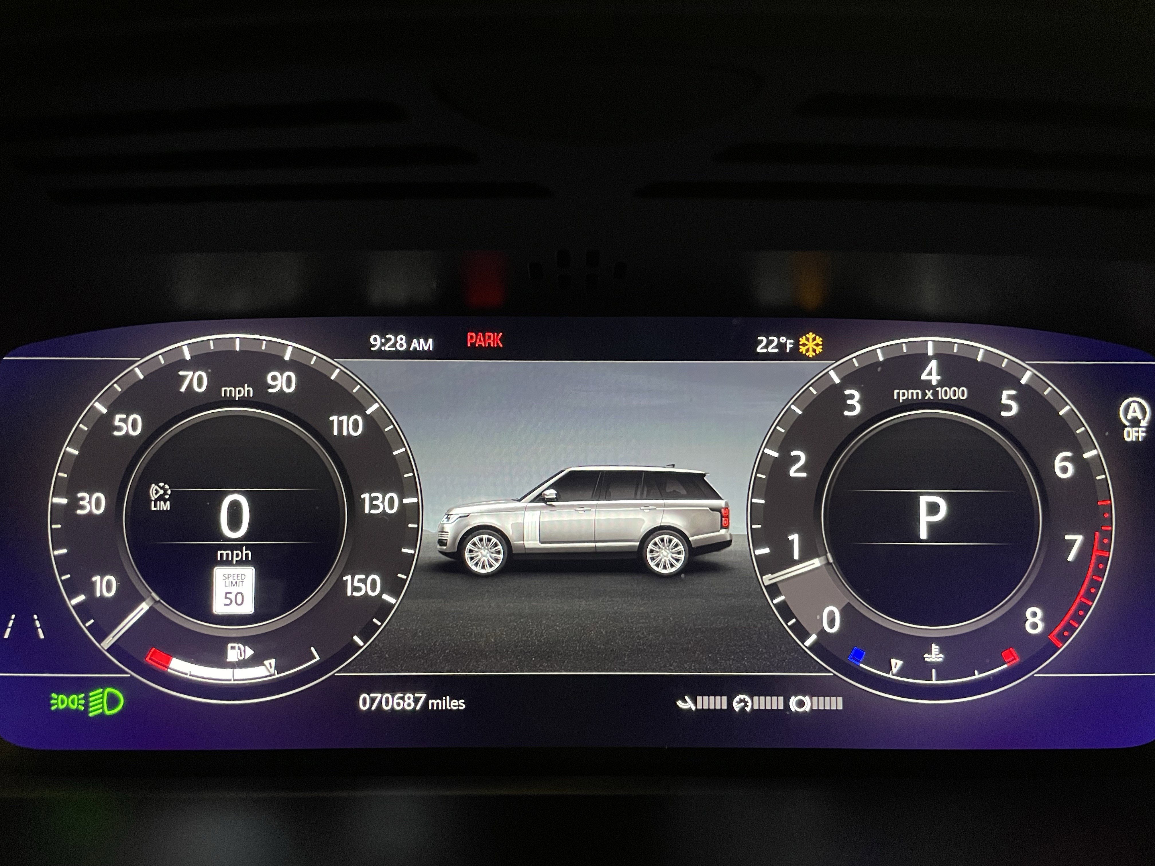 Used 2020 Land Rover Range Rover HSE image 24