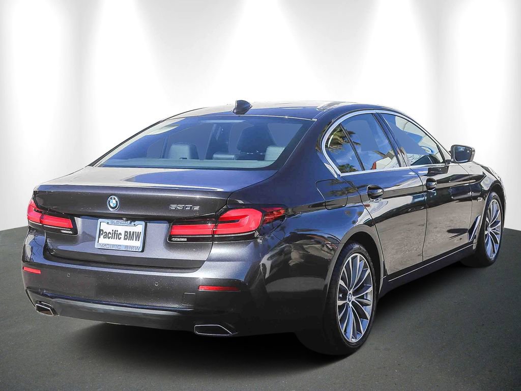 Certified 2023 BMW 530e w/ Convenience Package RWD image 6