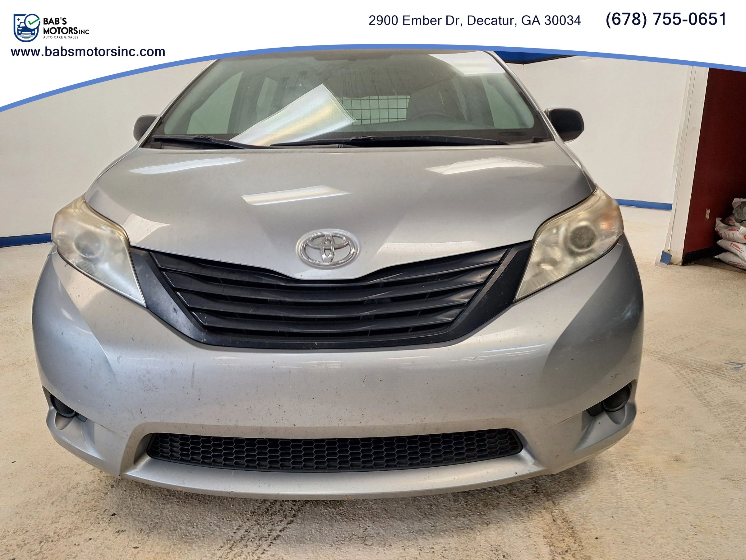 Used 2017 Toyota Sienna L FWD image 2