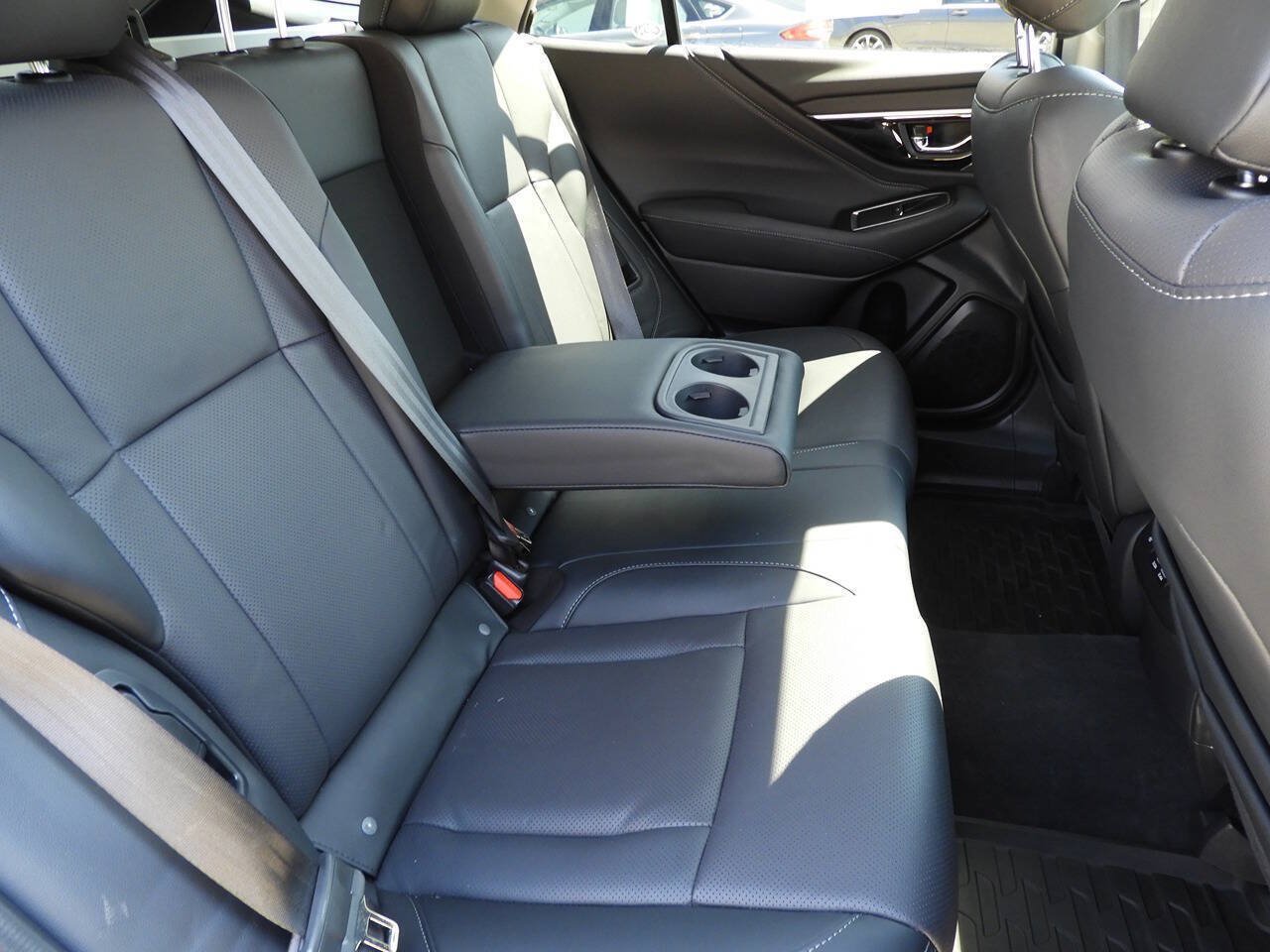 Used 2025 Subaru Outback Limited AWD/4WD image 37
