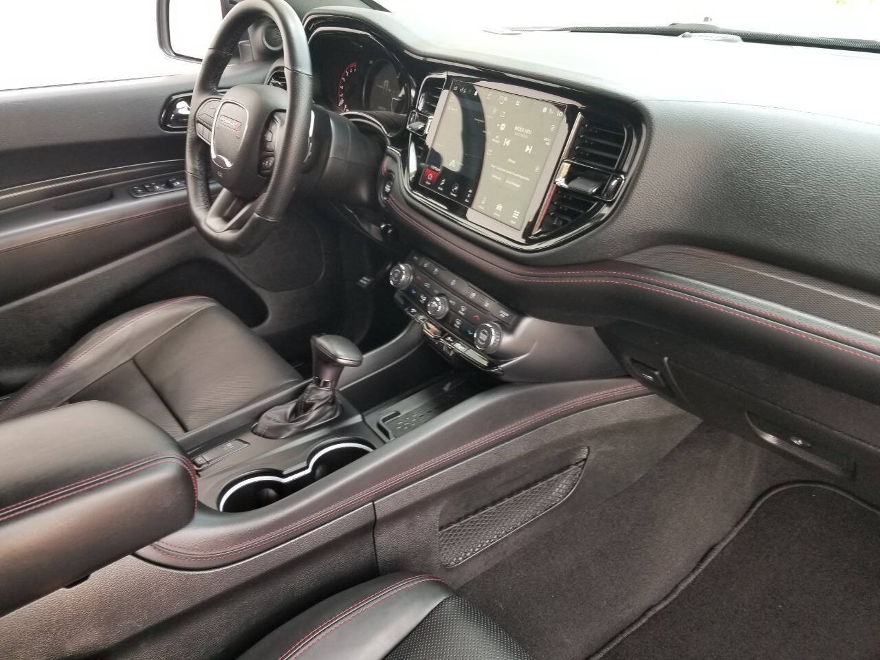 Certified 2025 Dodge Durango R/T w/ Blacktop Package AWD/4WD image 11