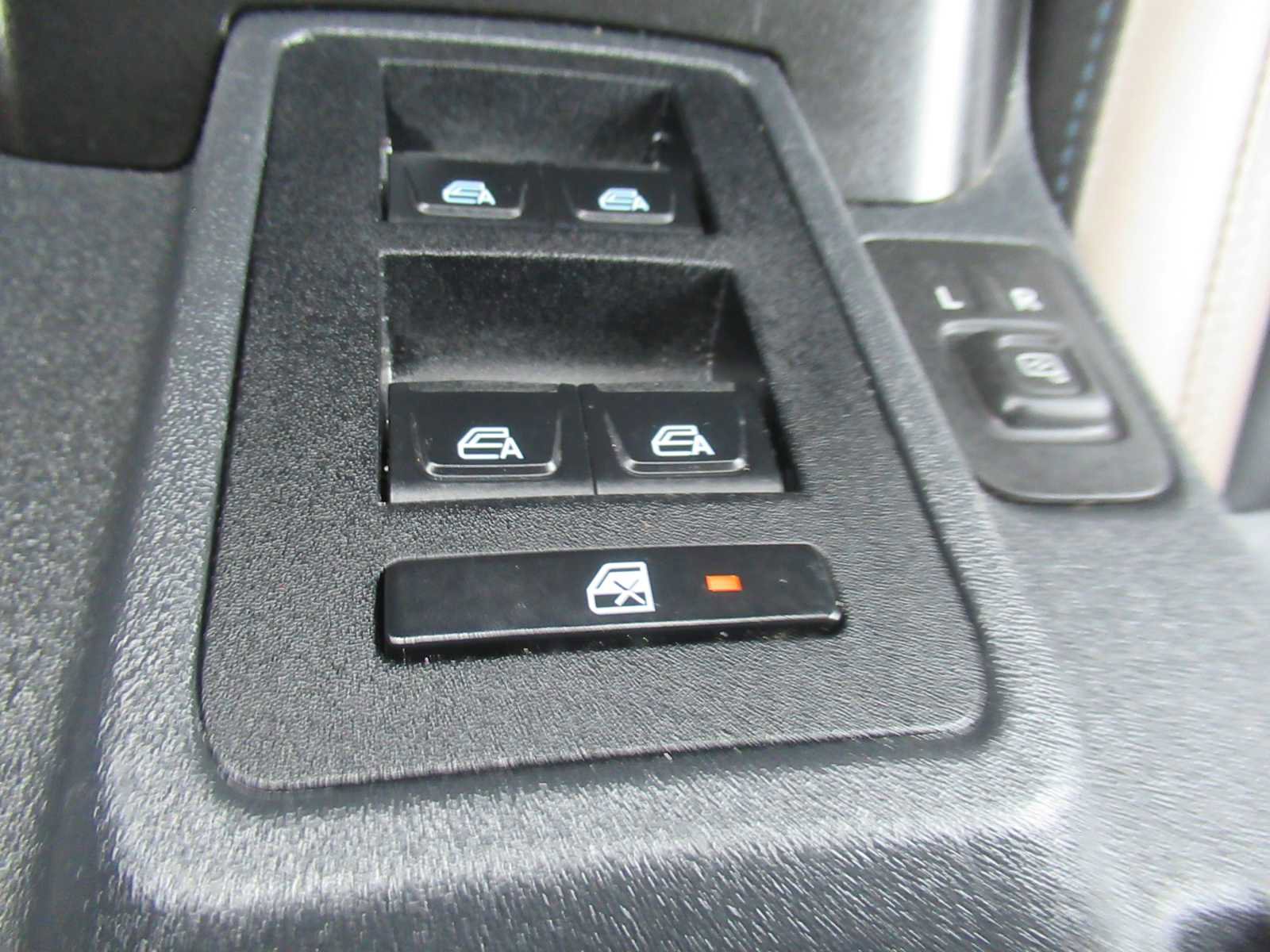 Used 2023 Ford Bronco Wildtrak image 25