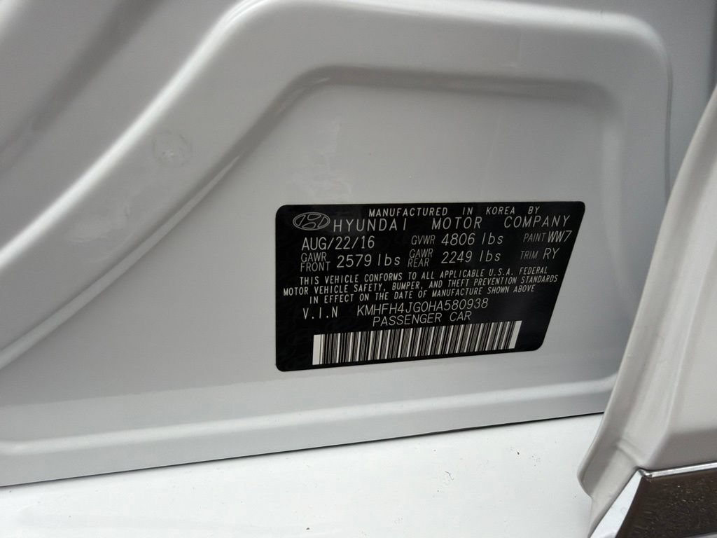 Used 2017 Hyundai Azera Limited FWD image 9