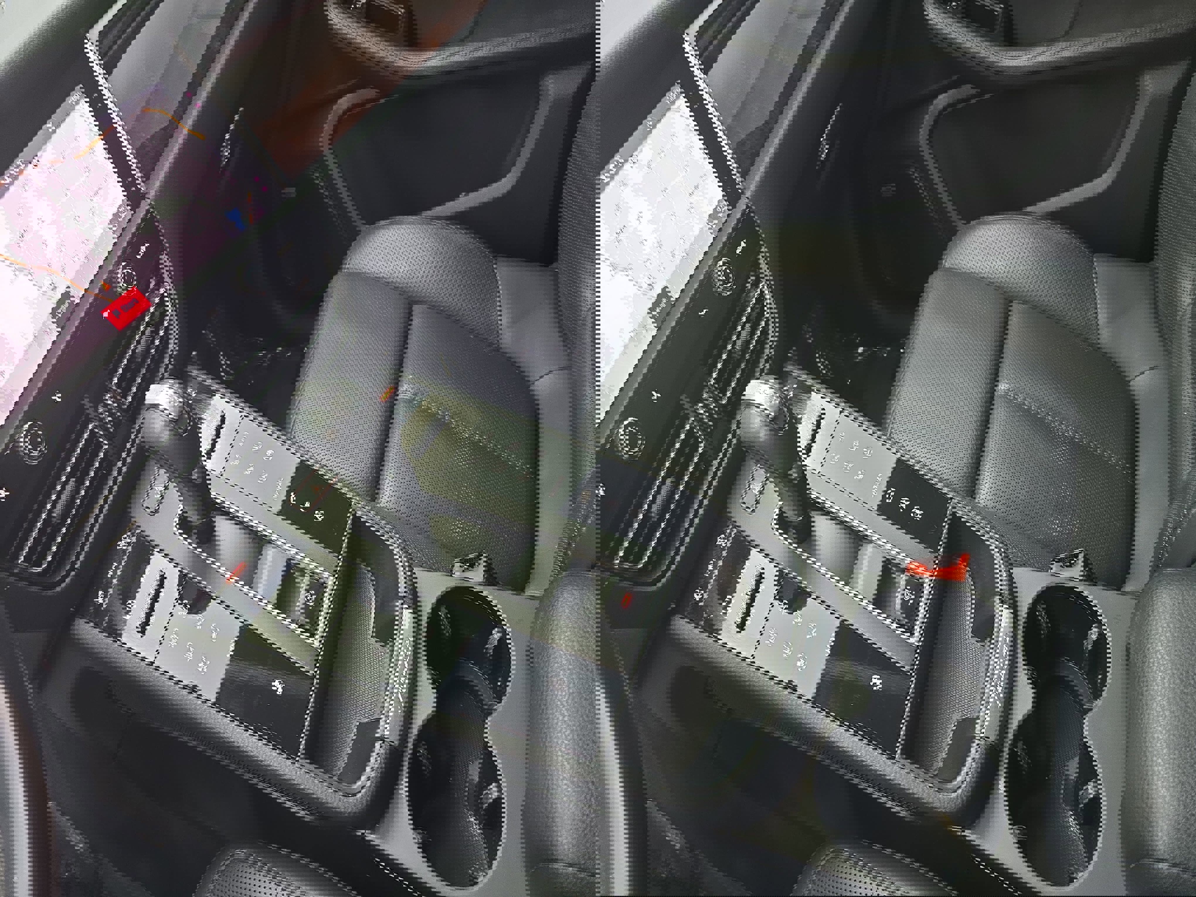 Used 2023 Porsche Macan Turbo image 24