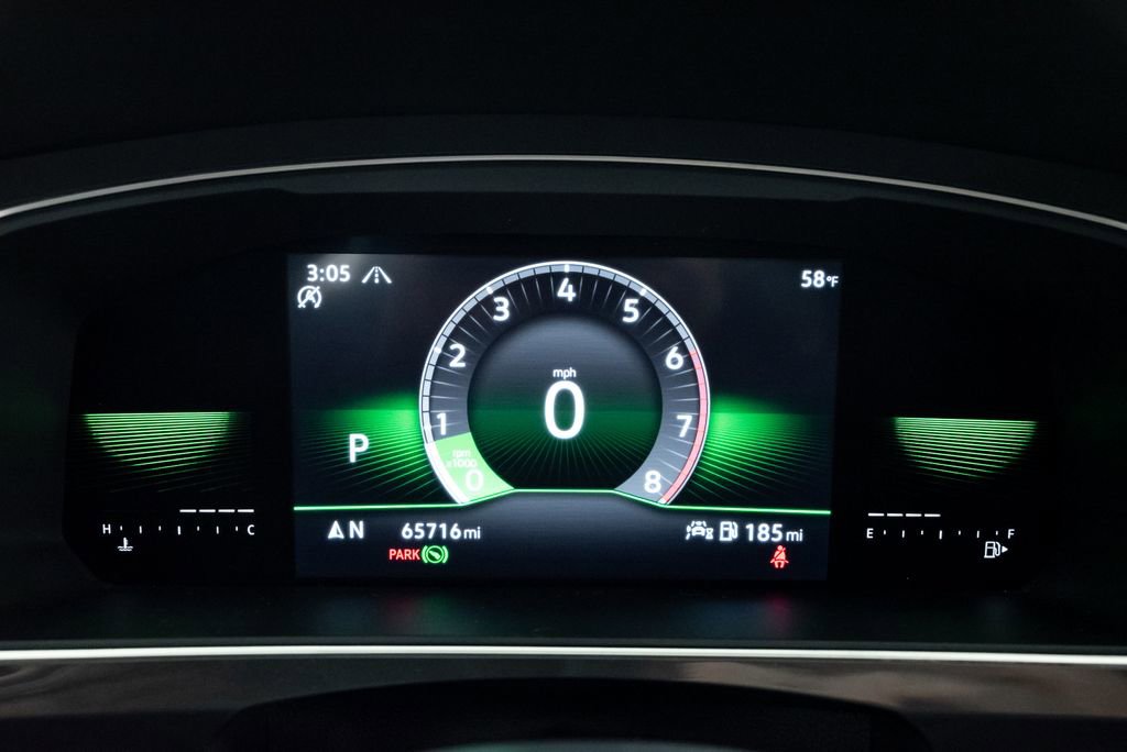 Used 2022 Volkswagen Tiguan SE R-Line image 13