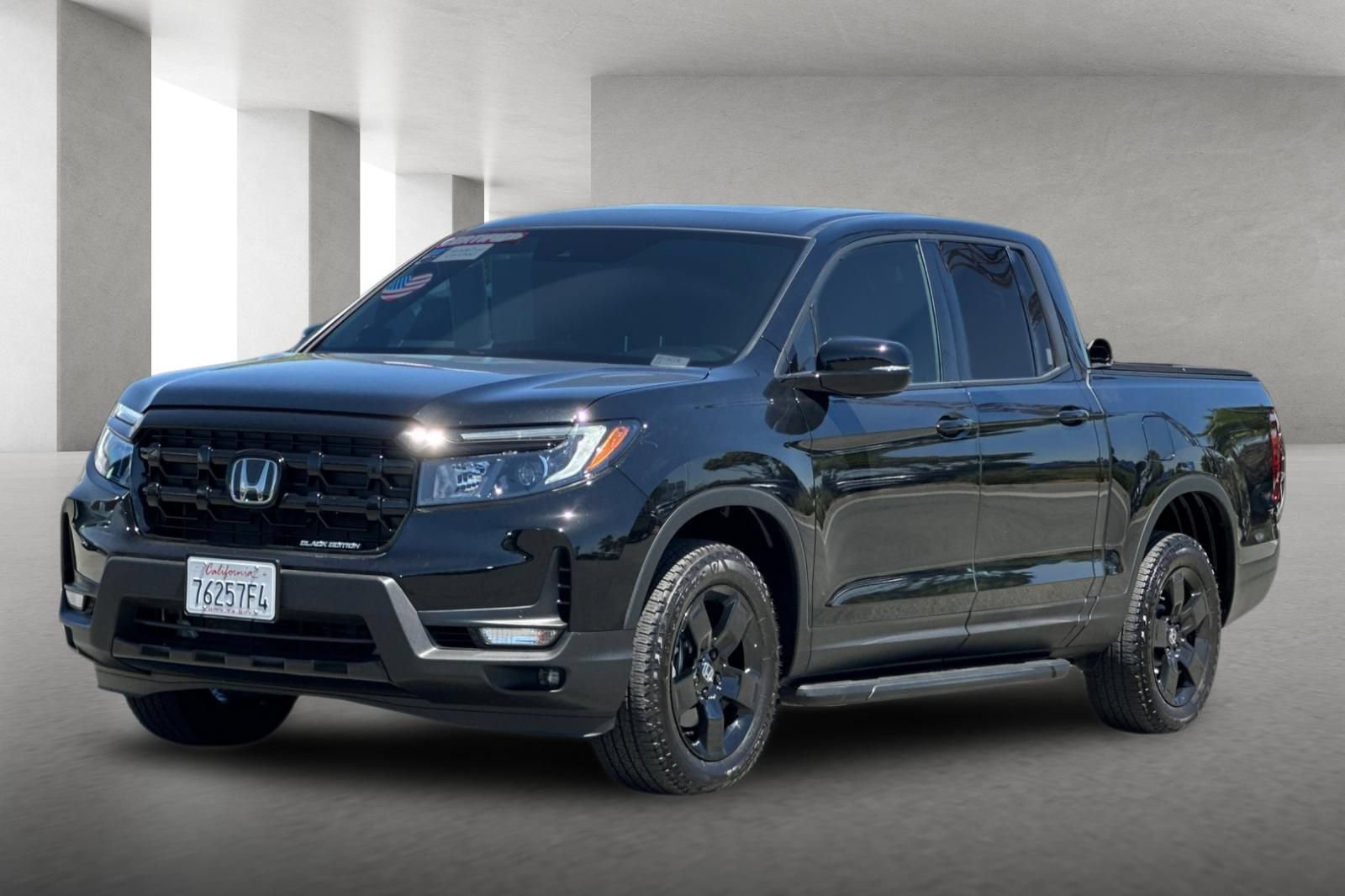 Certified 2025 Honda Ridgeline Black Edition image 8