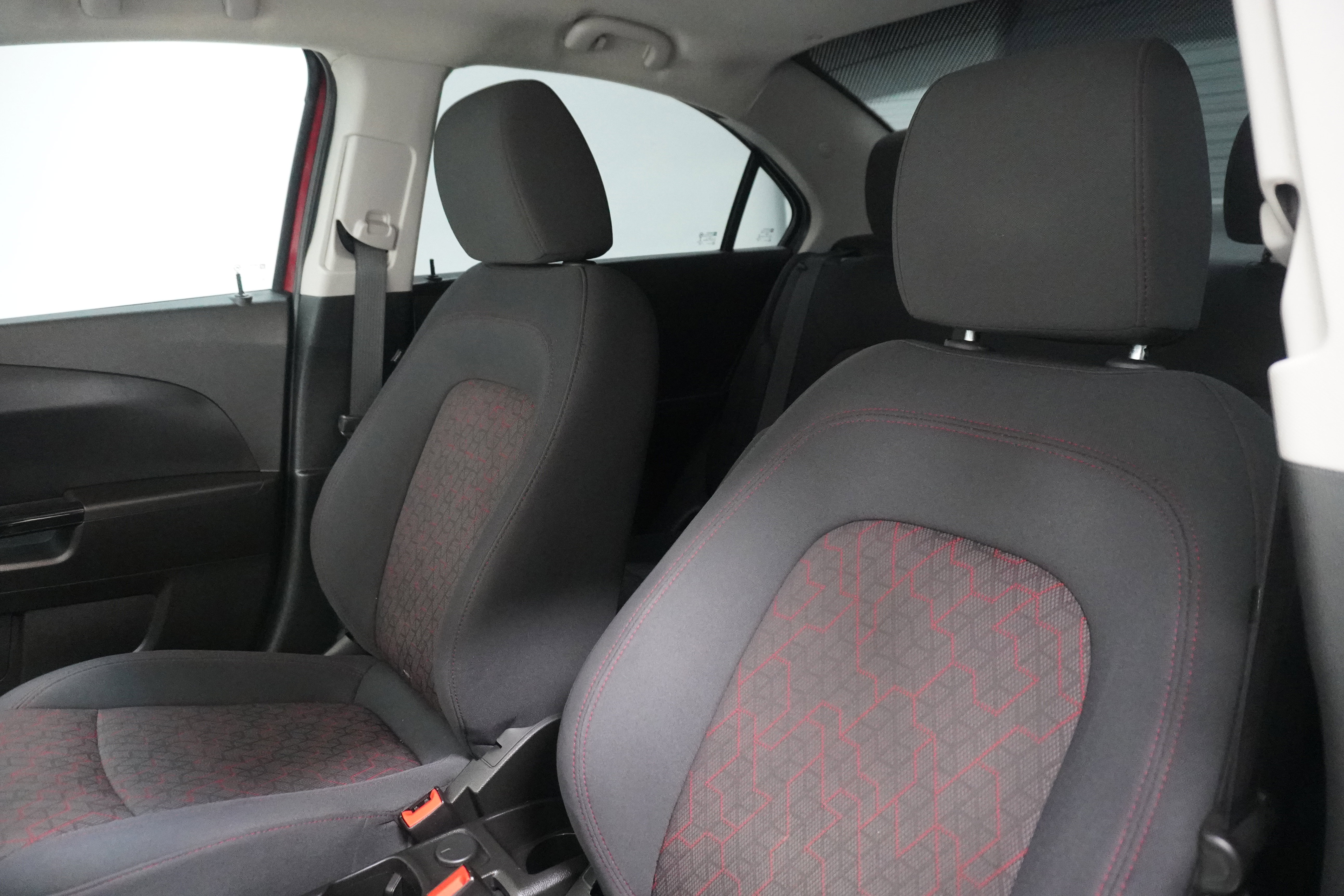 Used 2020 Chevrolet Sonic LT w/ Convenience Package image 10