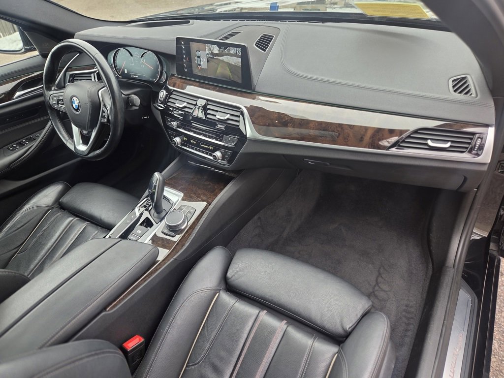 Used 2018 BMW 540i xDrive 540i xDrive image 24