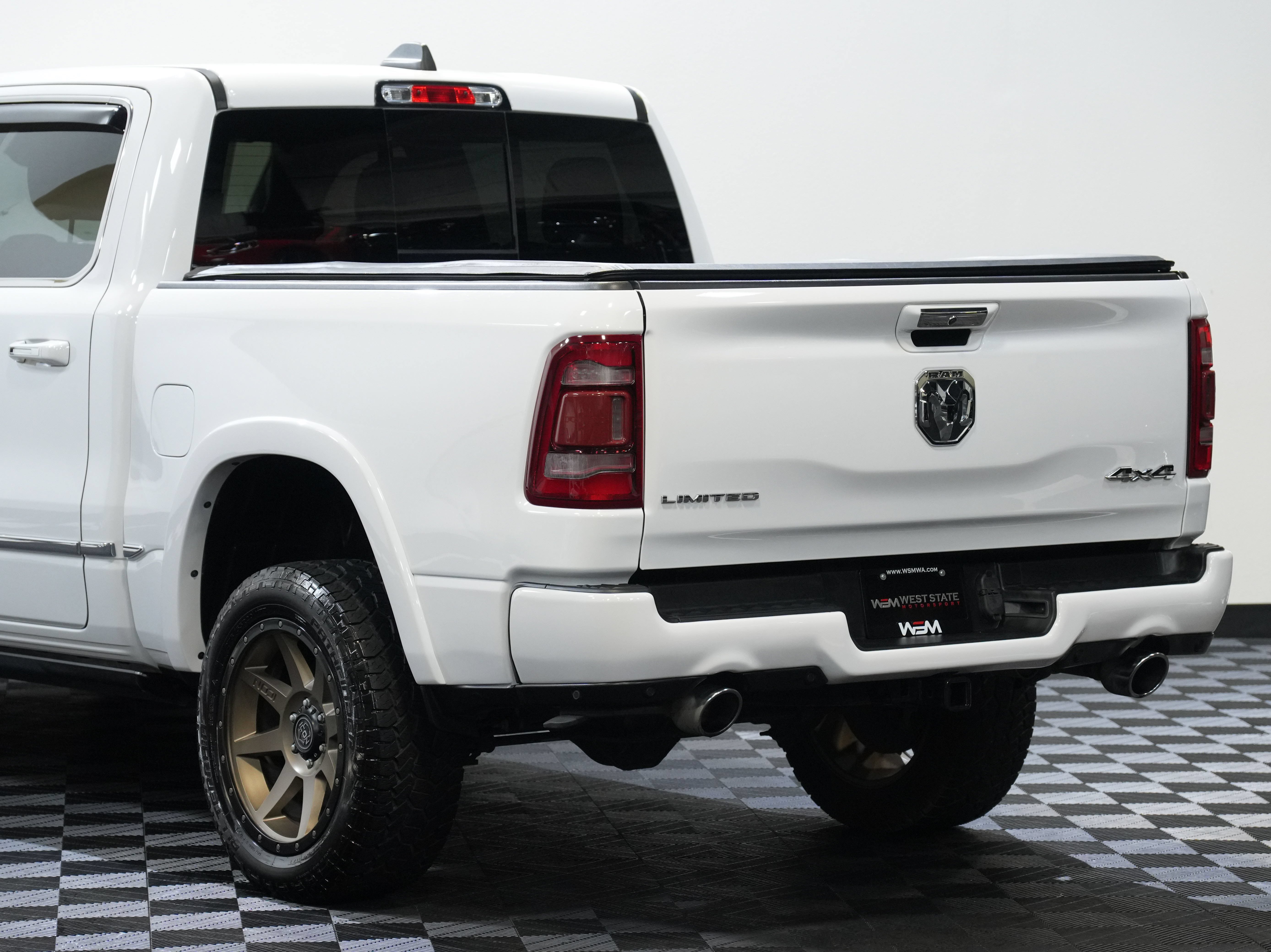 Used 2020 RAM 1500 Limited AWD/4WD image 16
