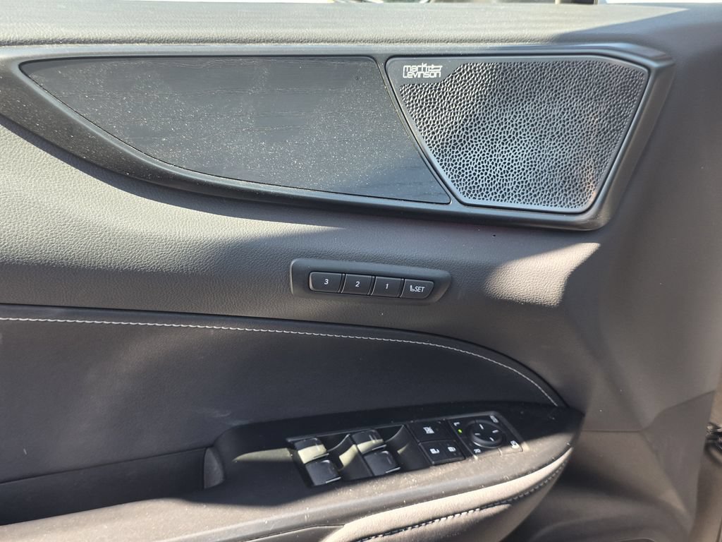 Certified 2025 Lexus NX 350h AWD w/ Rear Seat Package image 18
