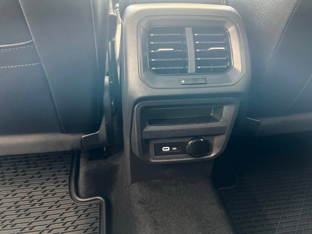 Certified 2024 Volkswagen Tiguan SE AWD/4WD image 28