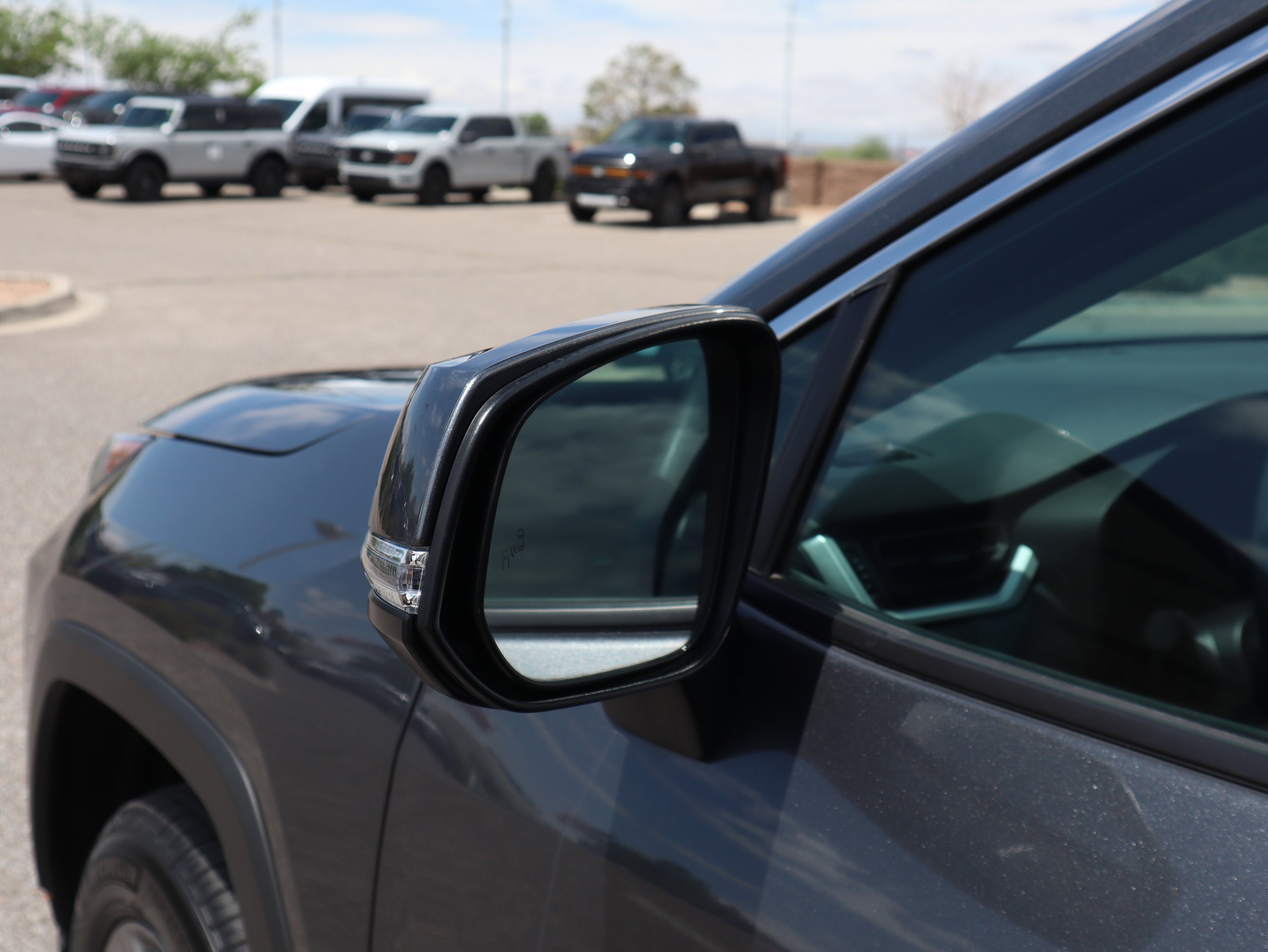 Used 2024 Toyota RAV4 XLE w/ Convenience Package FWD image 17