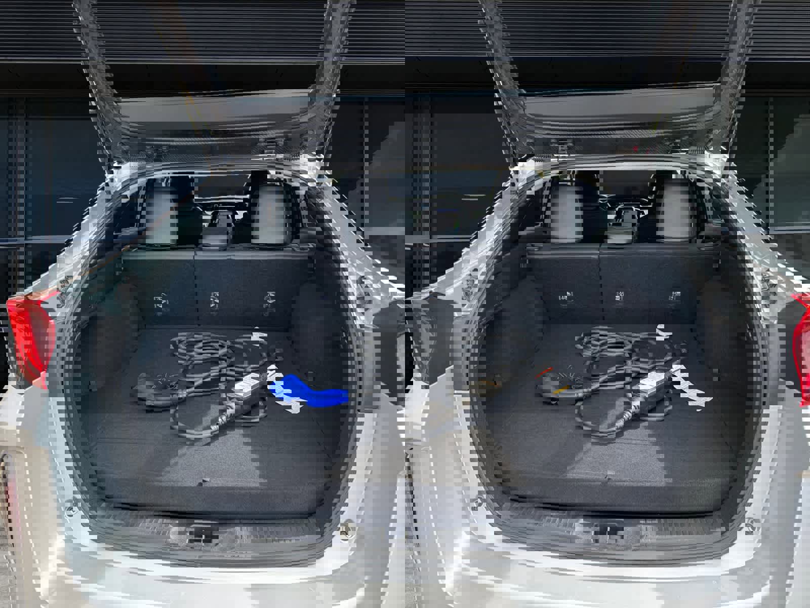 Used 2020 Toyota Prius Prime XLE image 11