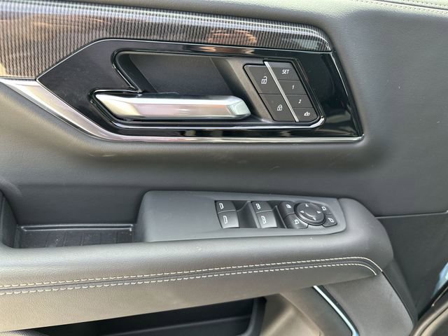 New 2026 GMC Yukon XL Elevation AWD/4WD image 17