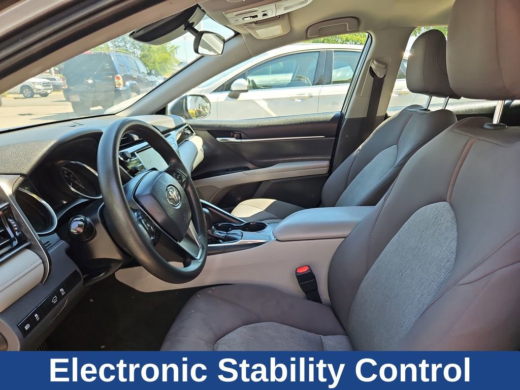 Used 2020 Toyota Camry LE FWD image 6