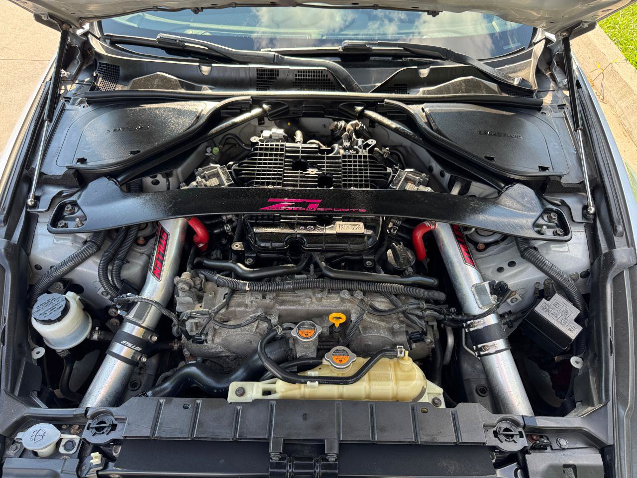 Used 2014 Nissan 370Z Coupe w/ Sport Package RWD image 6