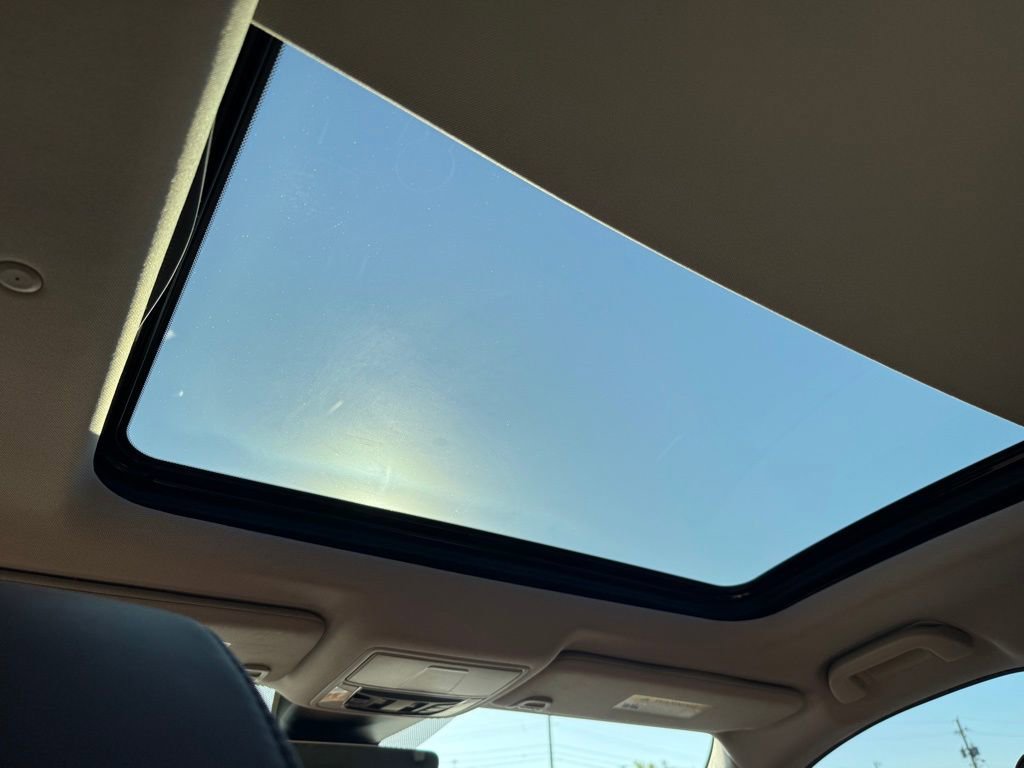 Used 2023 Acura MDX SH-AWD w/ Technology Package image 14