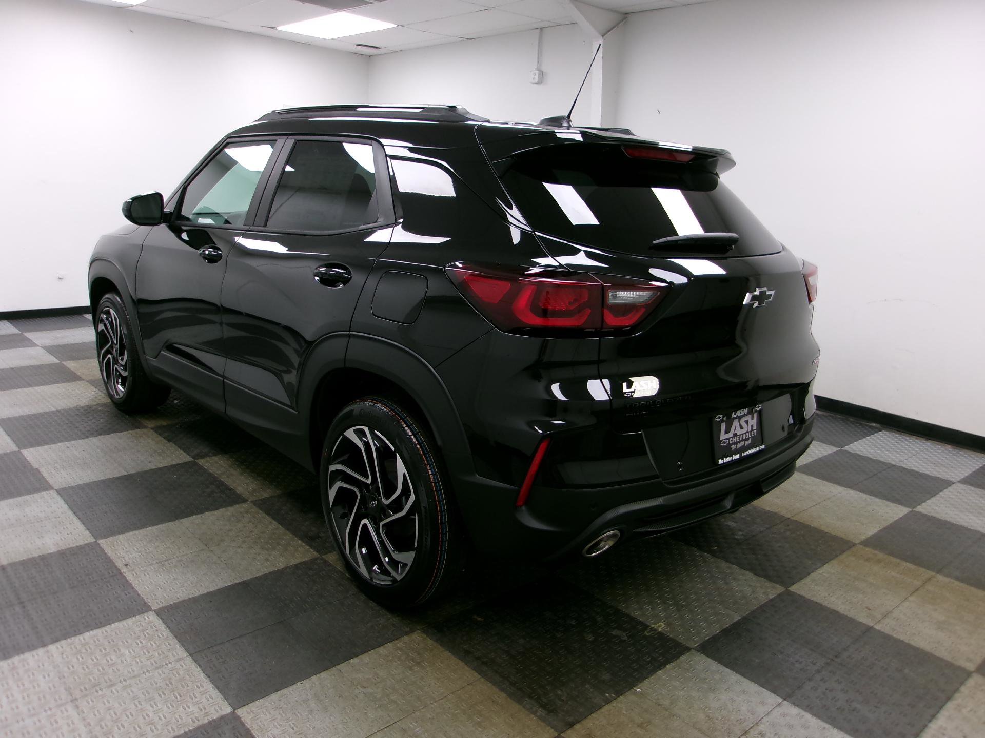 New 2026 Chevrolet TrailBlazer RS w/ Convenience Package AWD/4WD image 2