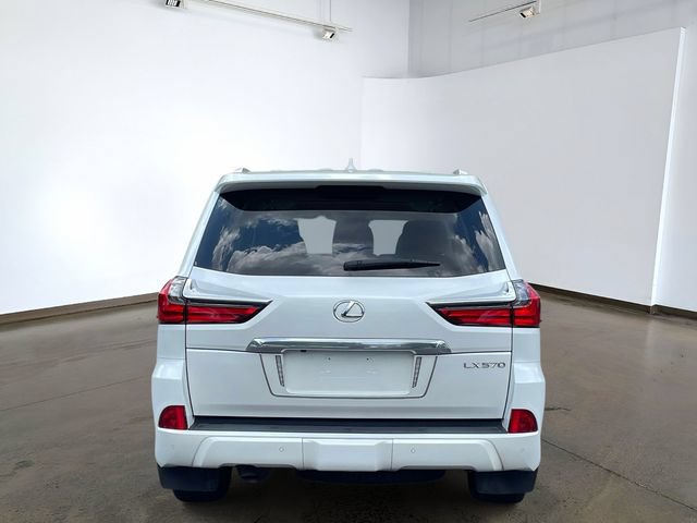 Used 2021 Lexus LX 570 4WD w/ Luxury Package image 5