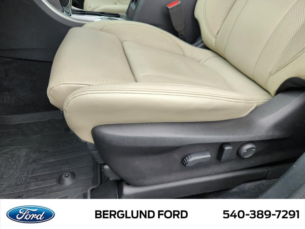 Used 2022 Subaru Ascent Limited w/ Technology Package AWD/4WD image 19