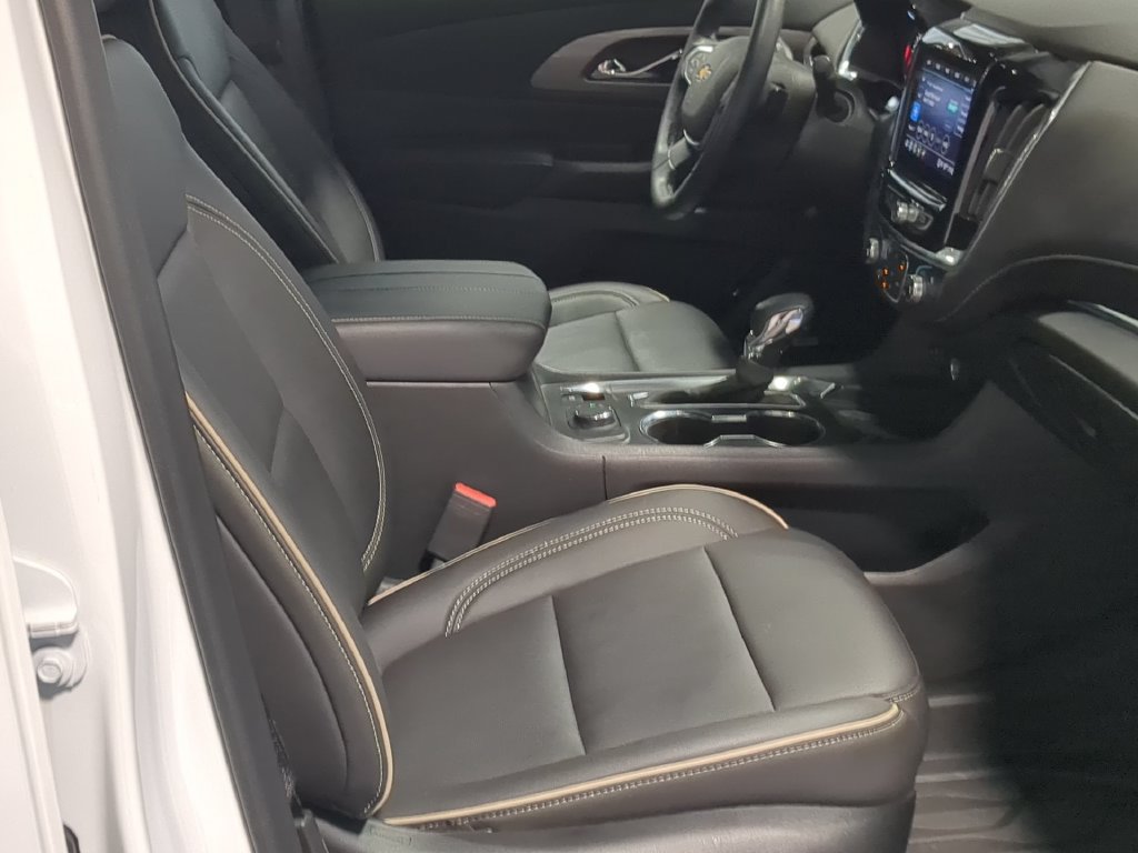 Used 2023 Chevrolet Traverse Premier w/ LPO, Floor Liner Package FWD image 21