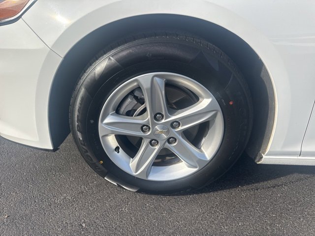 Used 2023 Chevrolet Malibu LT w/ Driver Confidence Package image 24
