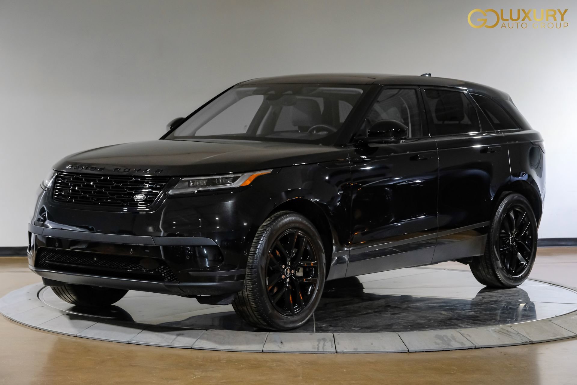 Used 2024 Land Rover Range Rover Velar S AWD/4WD image 8