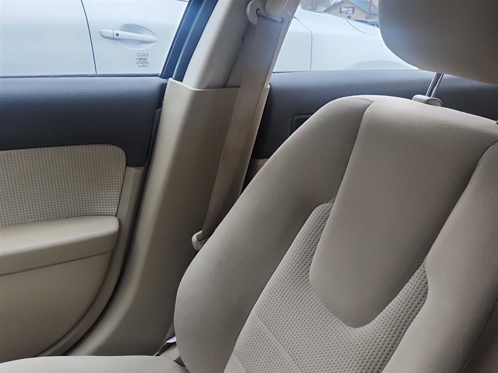 Used 2009 Ford Fusion SEL image 16