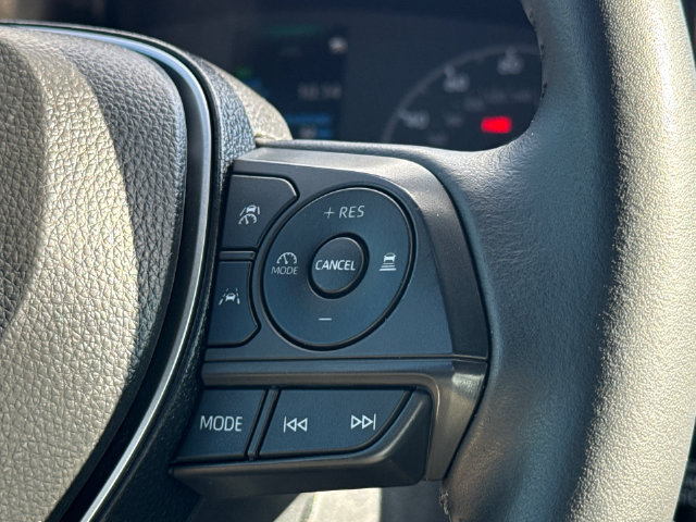 Used 2025 Toyota Corolla SE FWD image 27