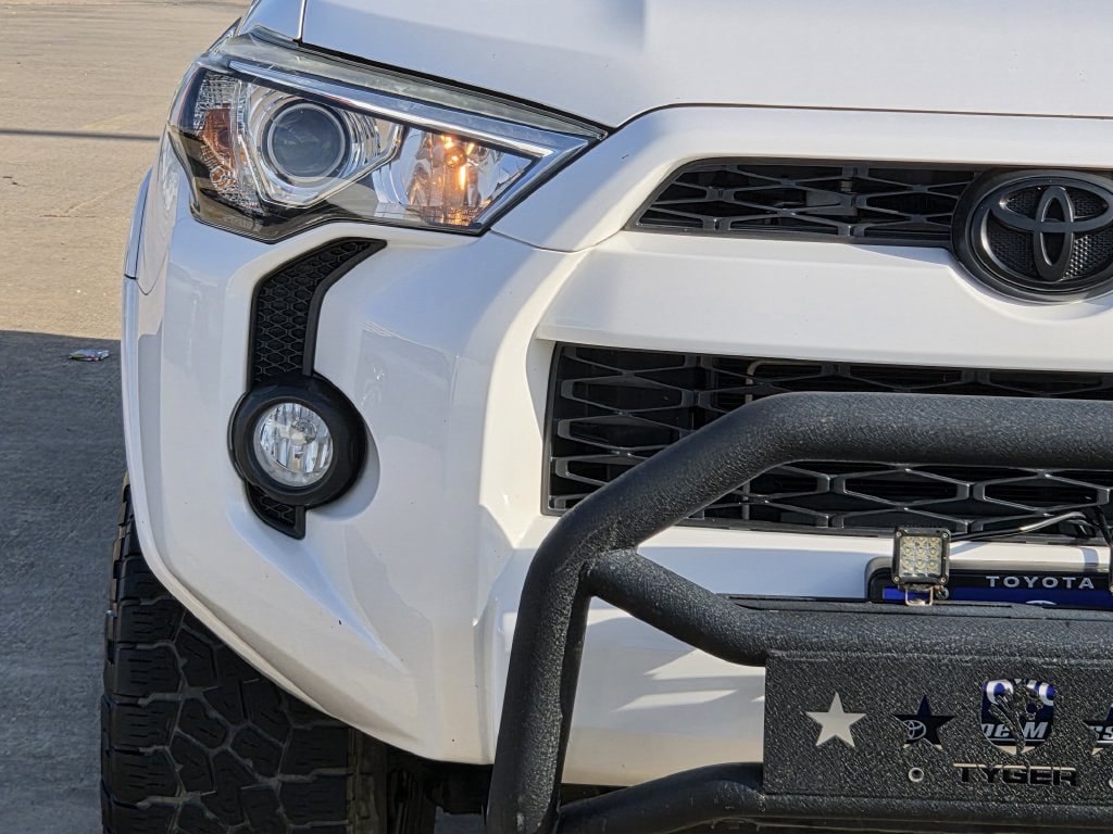 Used 2017 Toyota 4Runner SR5 RWD image 5
