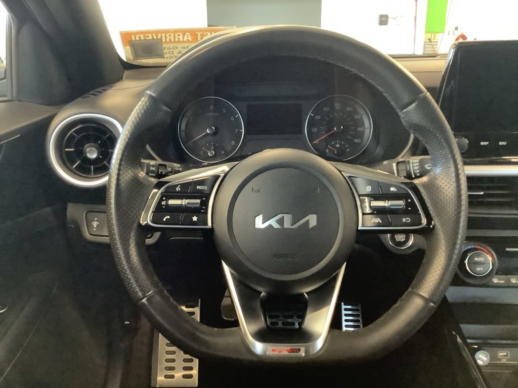 Certified 2023 Kia Forte GT-Line FWD image 7