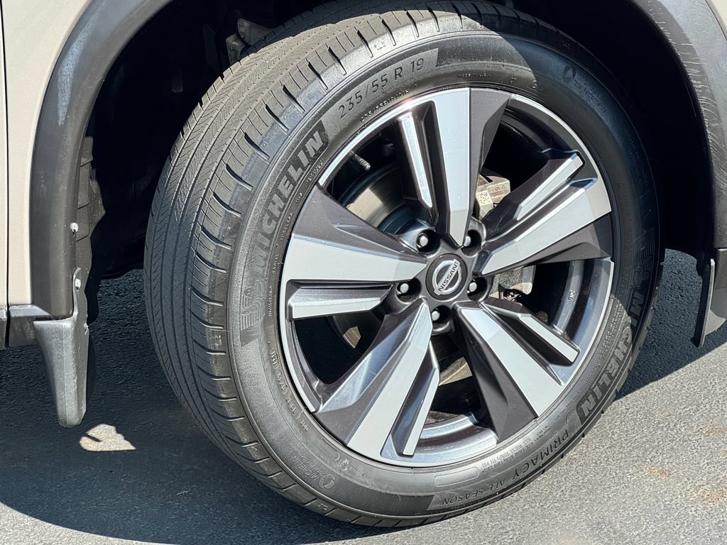 Used 2021 Nissan Rogue SL AWD/4WD image 9