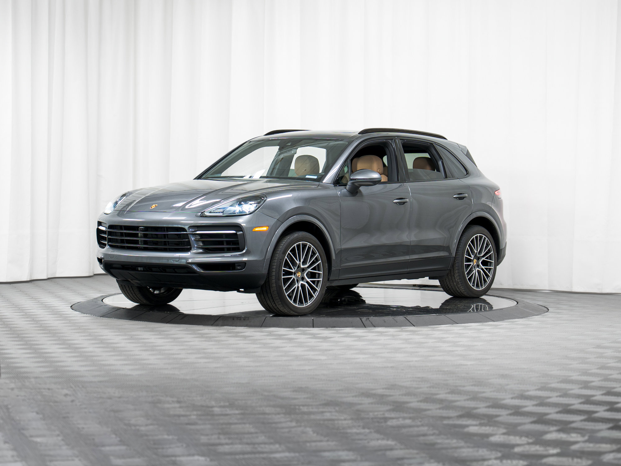 Certified 2023 Porsche Cayenne image 29